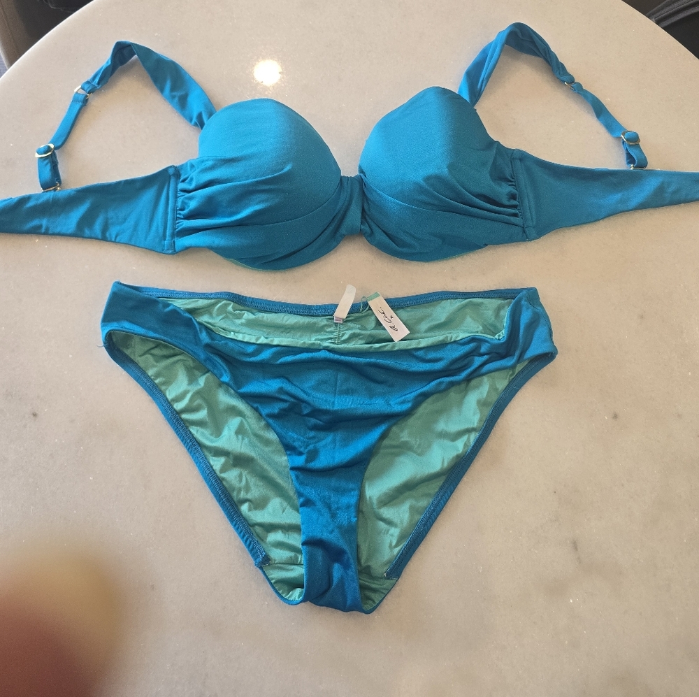 Chic Blue Bikini Set for Women